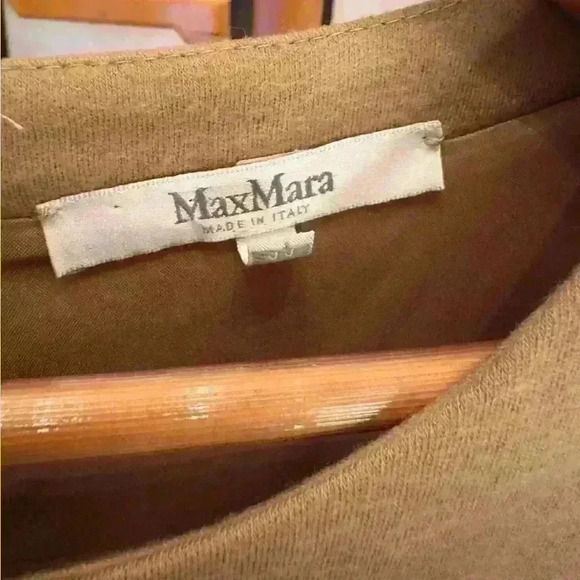 MaxMara Womens Knit Long‎ Sleeve Dress Size 44 Tan 100% Virgin Wool | Italian - Picture 8 of 8